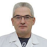 Врач Еналиев Эльмар Аскарович