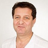 Врач Гусейнов Мухутдин Магомедович