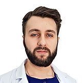 Врач Хвостов Даниил Романович