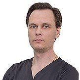 Врач Потешный Максим Иванович