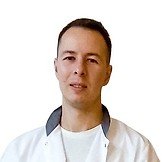 Врач Сурков Артем Николаевич