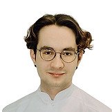 Врач Земский Глеб Владимирович